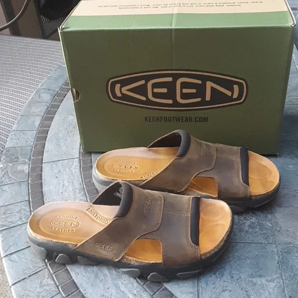 NEW MENS KEEN SANDLES - Picture 1 of 7
